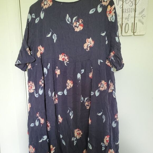 Isabel Maternity Size XL Floral Dress - Picture 3 of 3